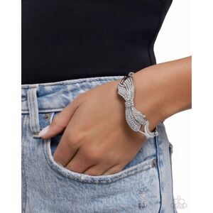 Silver clamp on bow bracelet Blissful Bow